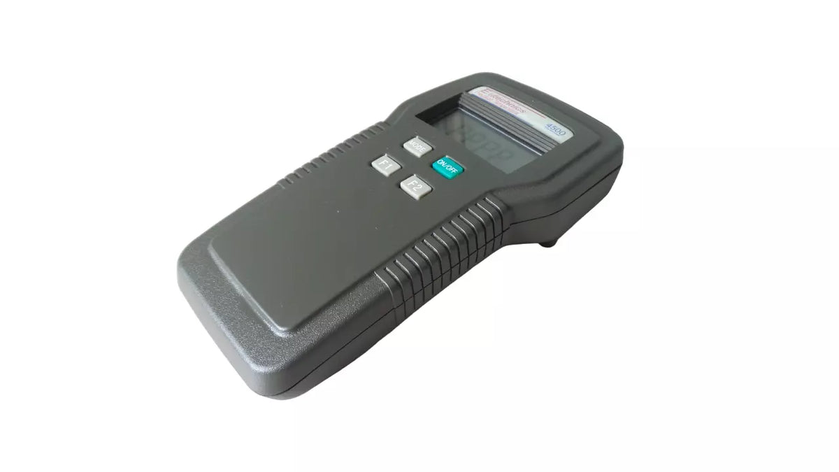 ALPHA E utechnics 4500 Series Precision Thermometer