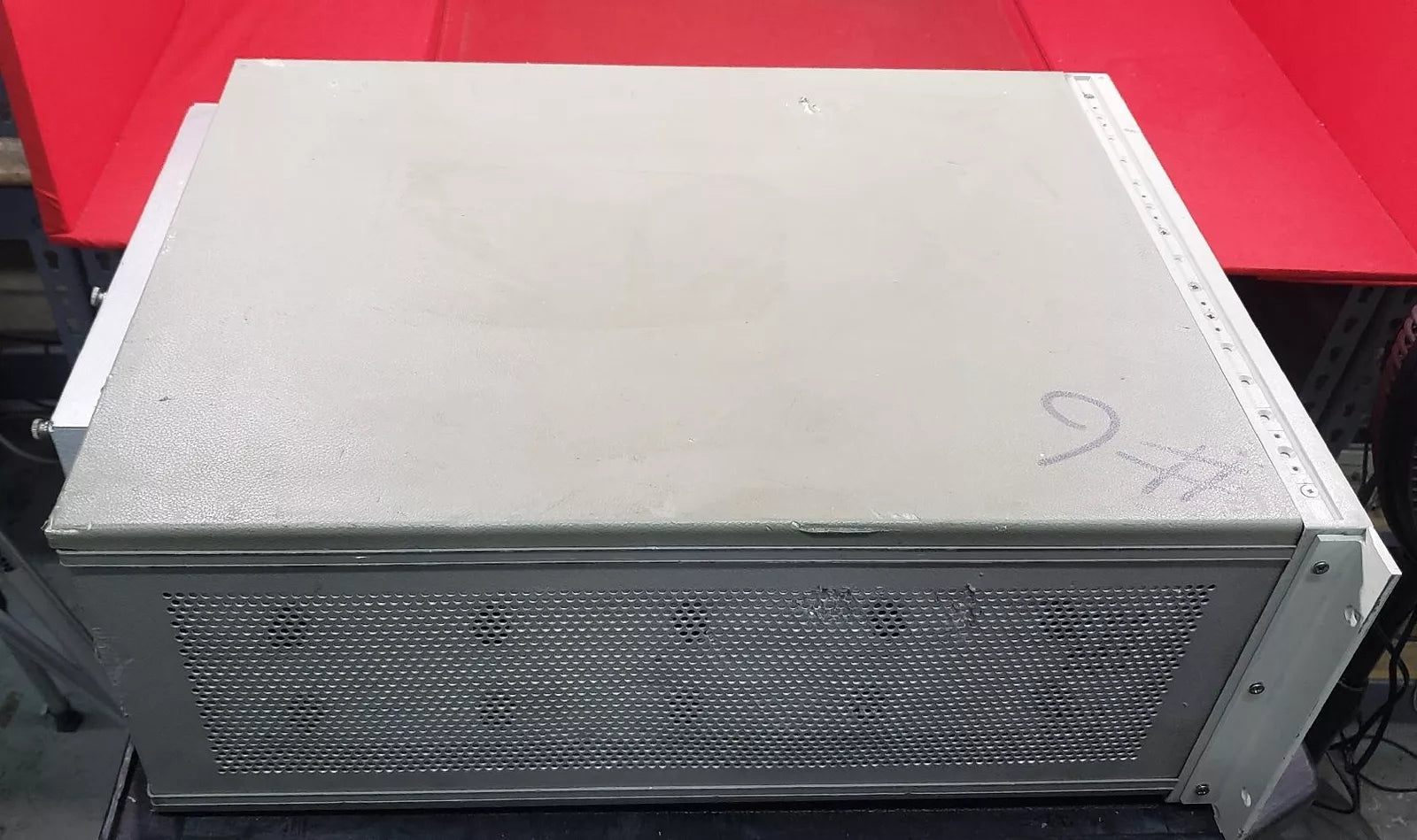HP - Agilent - Keysight 3585B Spectrum Analyzer, 20Hz to 40MHz 3008A01407 - XG eqpt