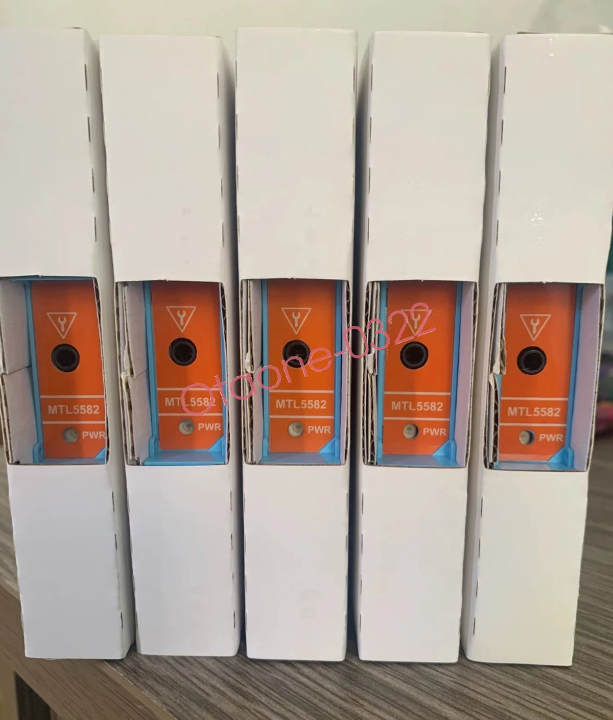 1PC EATON MTL5582 New In Box Expedited Shipping FedEx or DHL