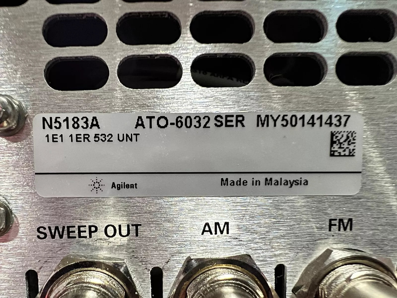 Agilent/Keysight N5183A Opt. UNT 1E1 1ER MXG Signal Generator 100kHz-31.8GHz