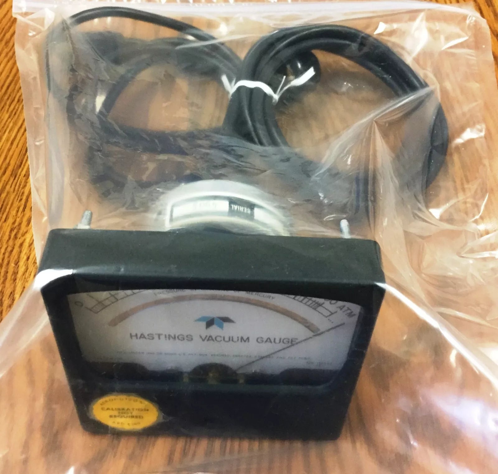 Teledyne Hastings VT-5 Analog Vacuum Gauge Controller with 8' Power & Gauge Cables