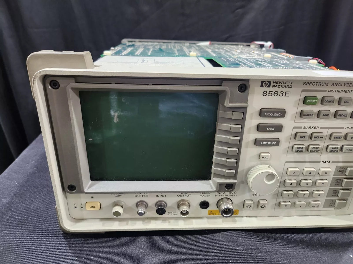 HP 8563E Spectrum Analyzer 30Hz to 26.5GHz Not Working - No Case (4071)