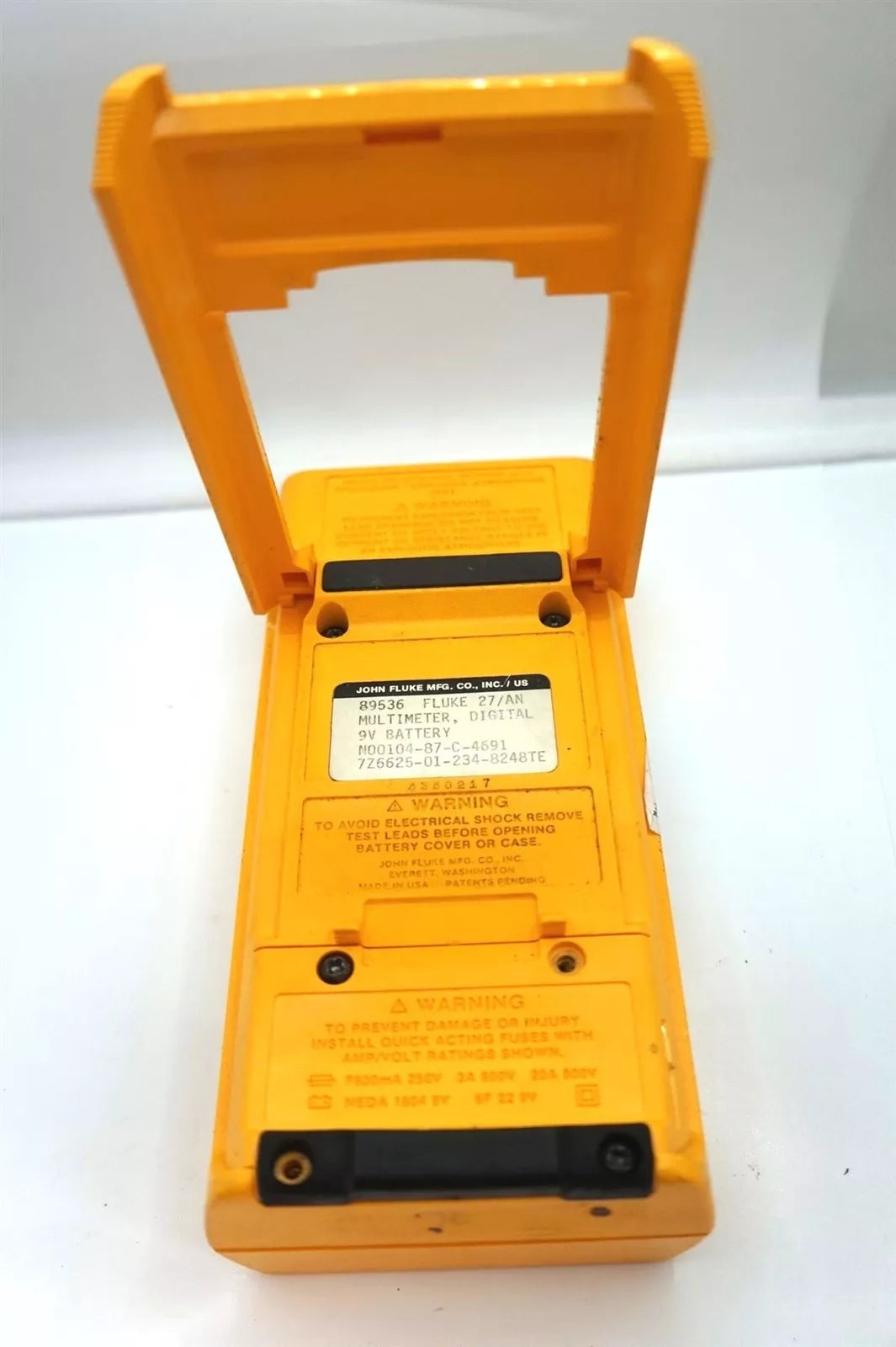 Fluke 27 Multimeter - Advanced Features, High Accuracy