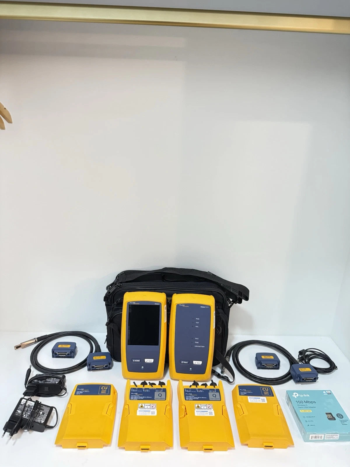 FLUKE Networks DSX-8000QI 2 GHz Cable Analyzer with Quad OLTS CAL-2024