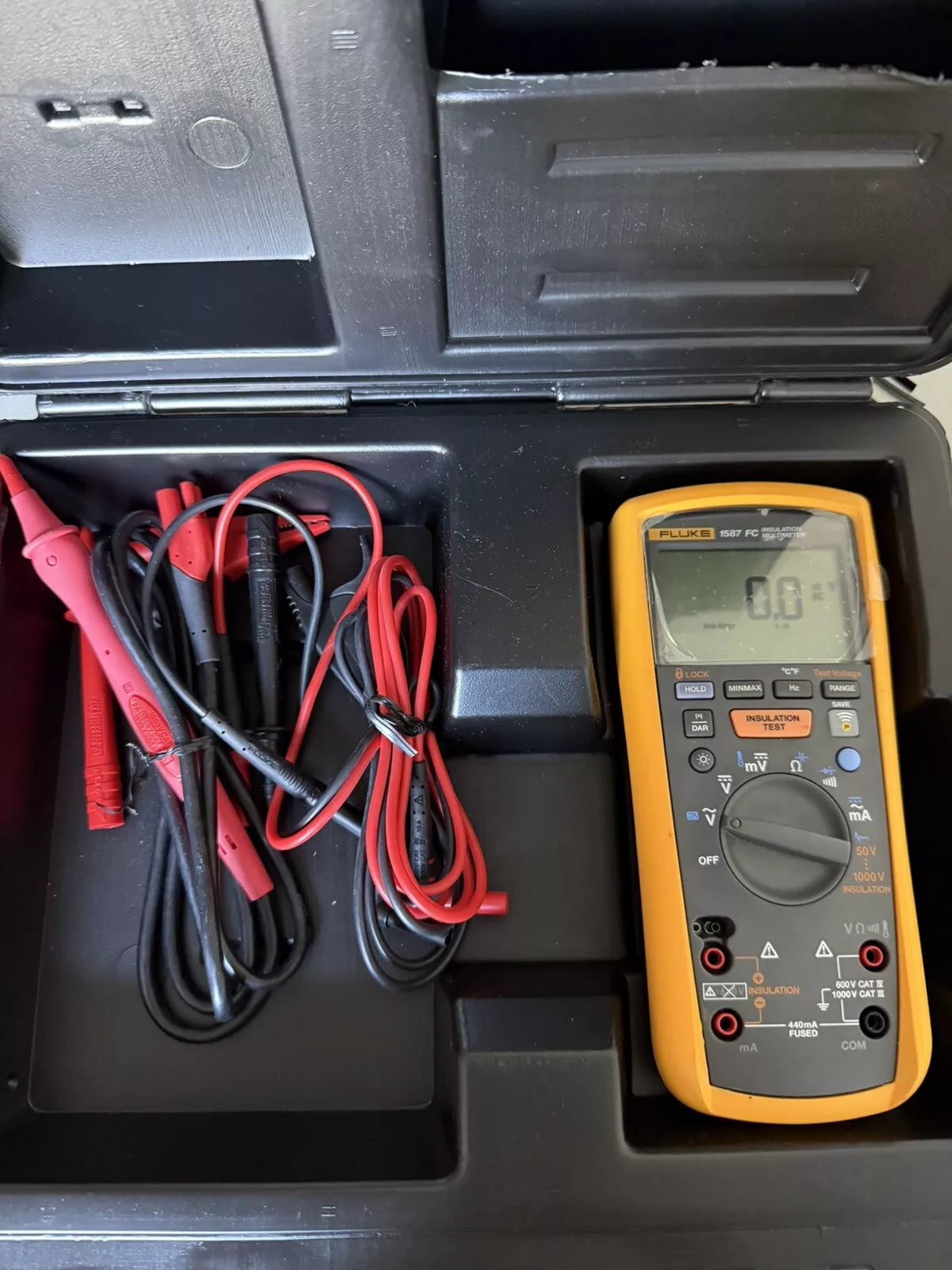 Fluke 1587 FC 2 in 1 Handheld Digital Insulation Multimeter - New