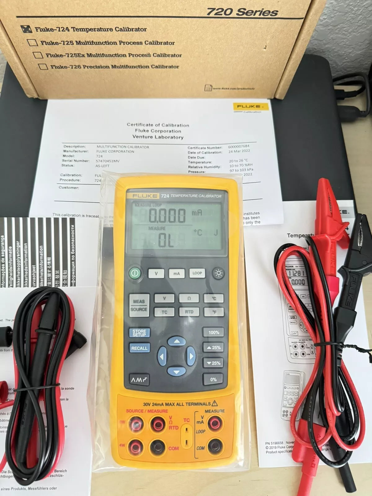 Fluke 724 Temperature Calibrator - Calibrated 2022 / New Sealed