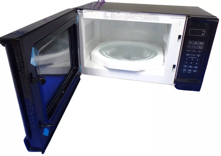 Insignia 0.7 Cu. Ft. Compact Microwave in Black