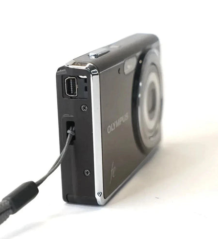 Olympus FE-4020 14MP Digital Camera - Free Shipping