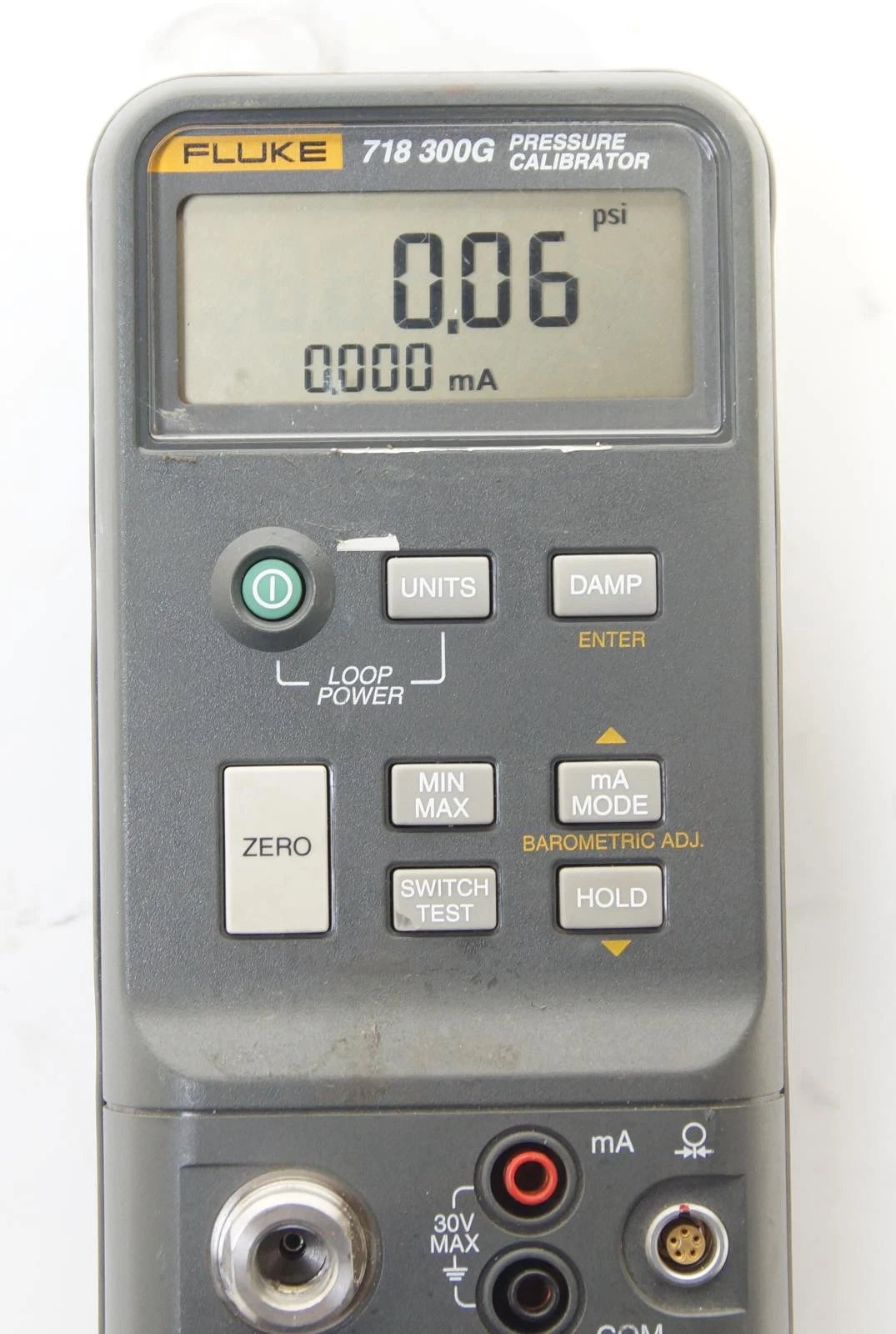 FLUKE 718-300G PRESSURE CALIBRATOR -12 TO 30 PSI -850 mbar to 20 bar