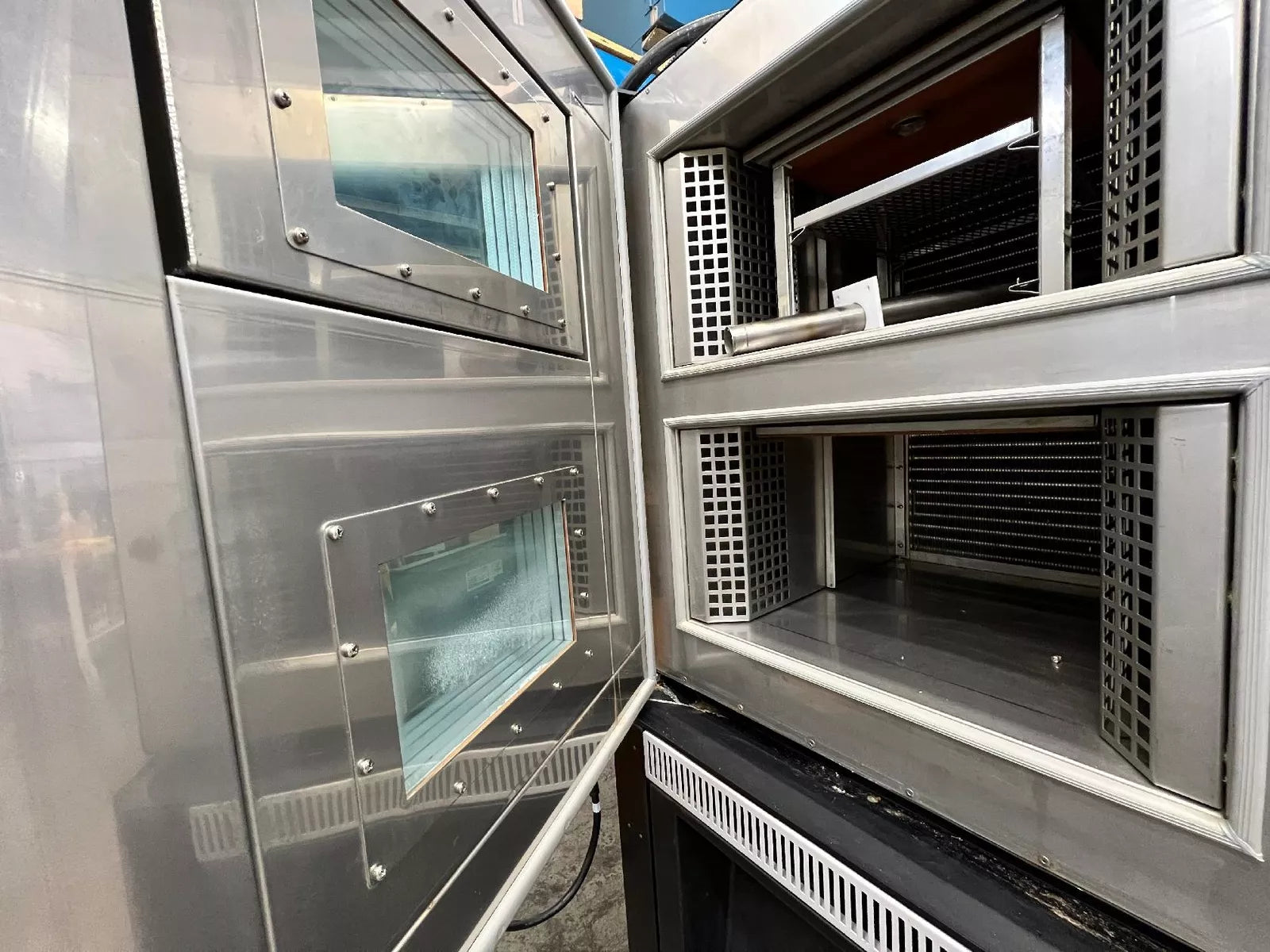 Thermotron ATSS-30-2-2 Thermal Cycling & Thermal Shock Chamber