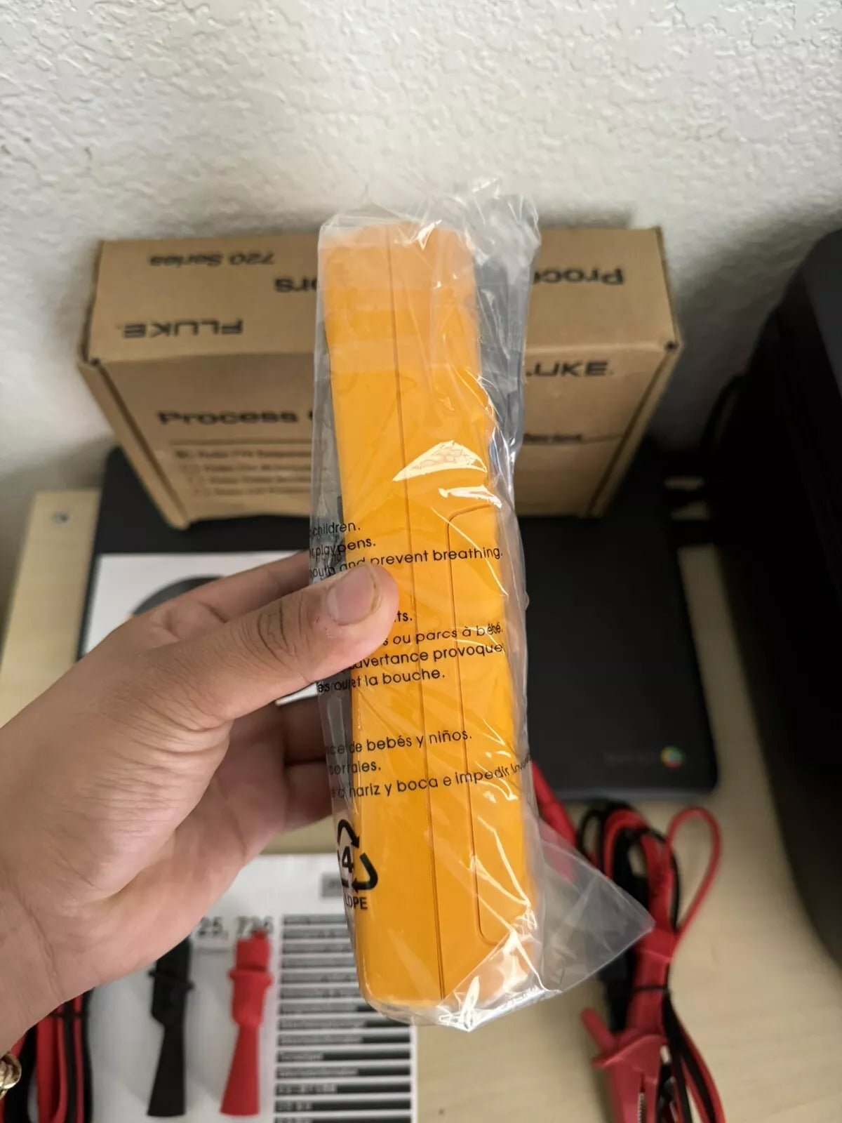 Fluke 724 Temperature Calibrator - New Sealed