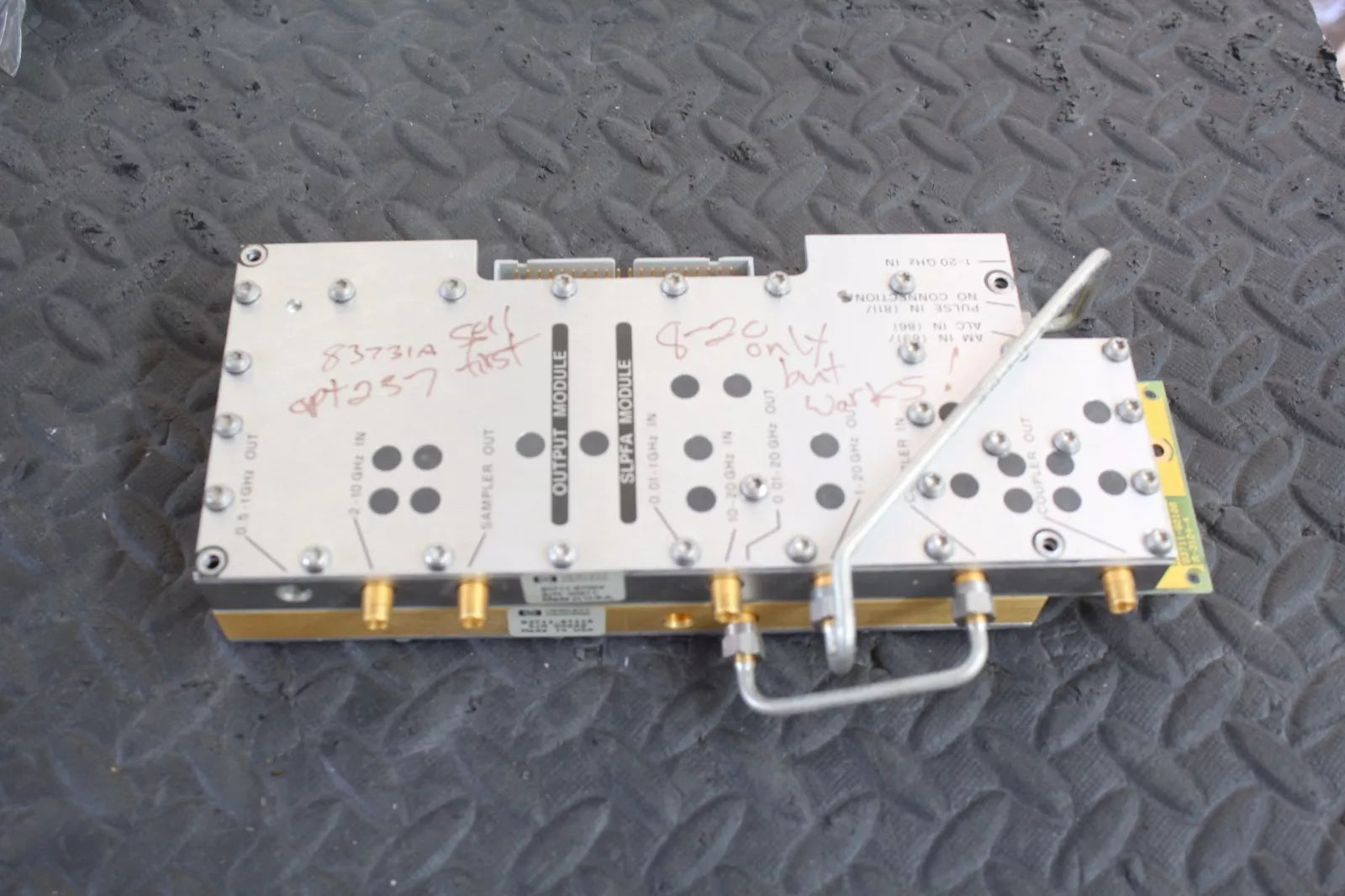 HP Hewlett Packard Agilent Output Module SLPFA Module 83711-67001 83711-60108