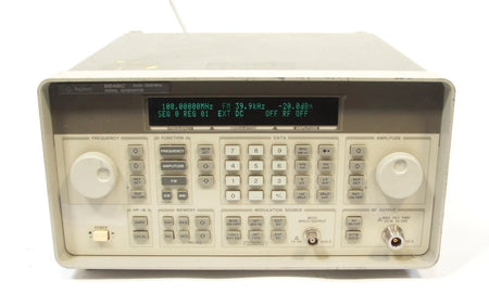 HP / Agilent 8648C Synthesized Signal Generator 9 kHz - 3200 MHz