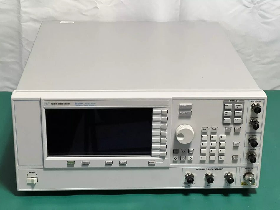 Agilent E8257D PSG Microwave Analog Signal Generator, 1E1 1EU 520 UNX