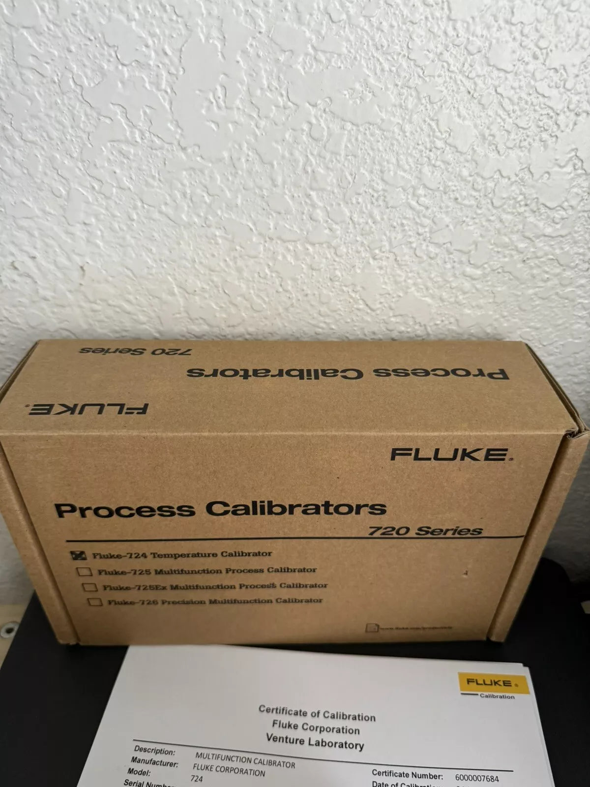 Fluke 724 Temperature Calibrator - Calibrated 2022 / New Sealed
