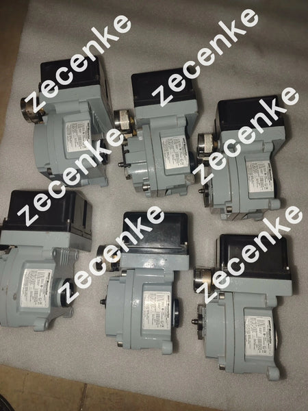 SV12-21123111 Intelligent Valve Positioner - Used 1PC