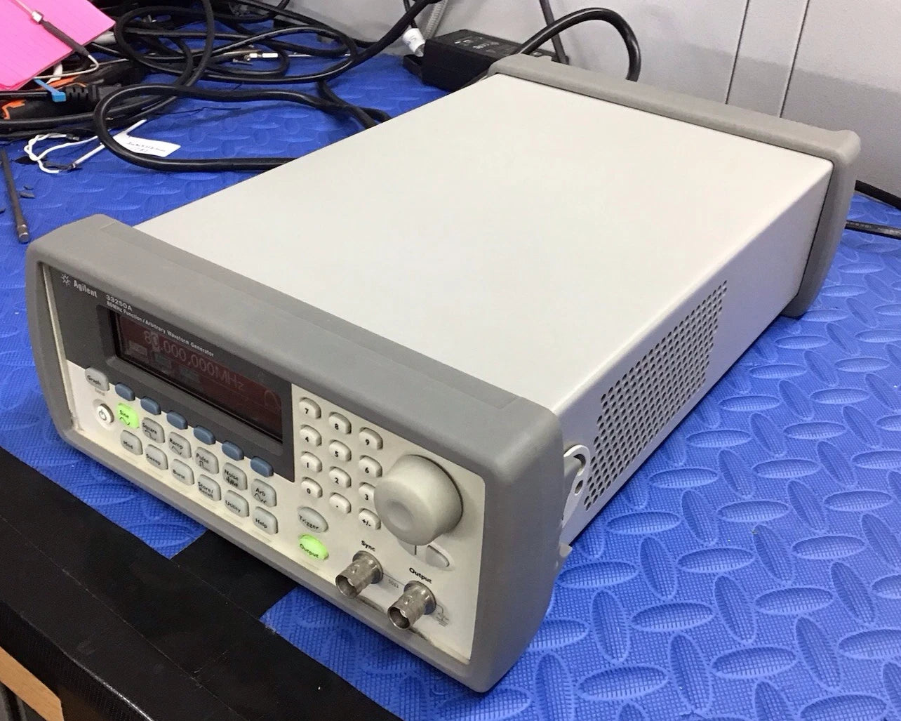🔥Agilent 33250A 80 MHz Function/Arbit rary Waveform Generator w/Opt1 ~ CAL'D!
