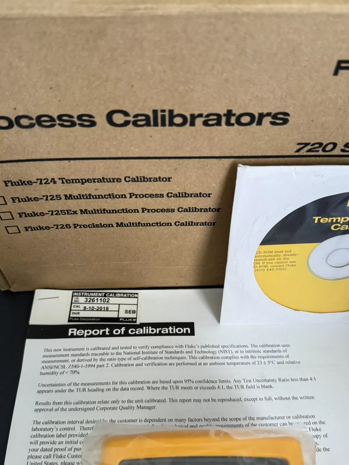 FLUKE 724 Temperature Calibrator Meter - New Sealed