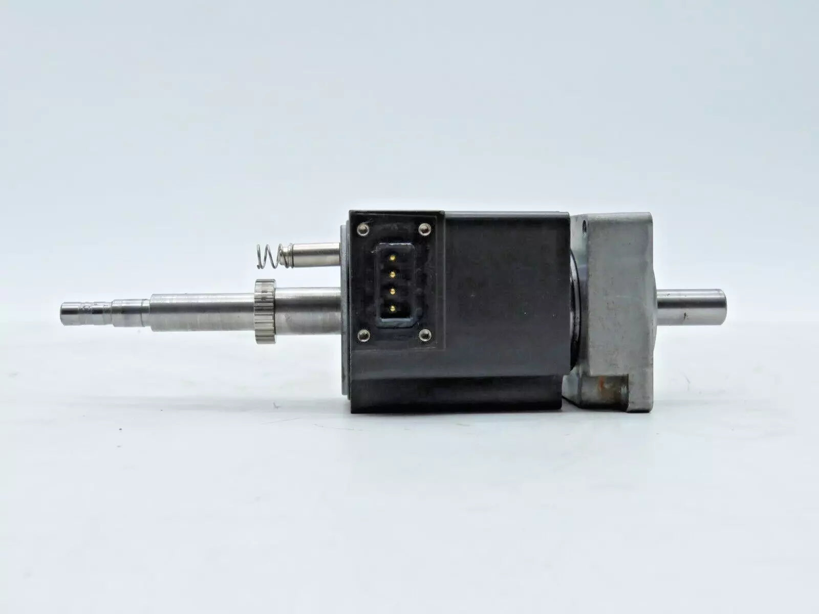 Mitsubishi Electric HG-KN13BJ-S100 3AC 112V 0.8A IP65 Servo Motor