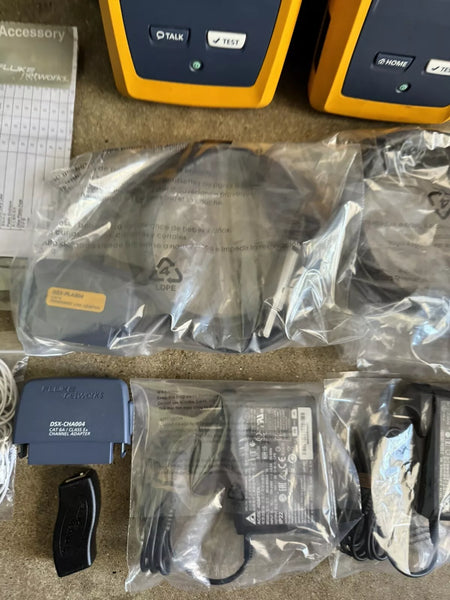 FLUKE Networks DSX-8000 Versiv 2 Cable Certifier Tester Kit