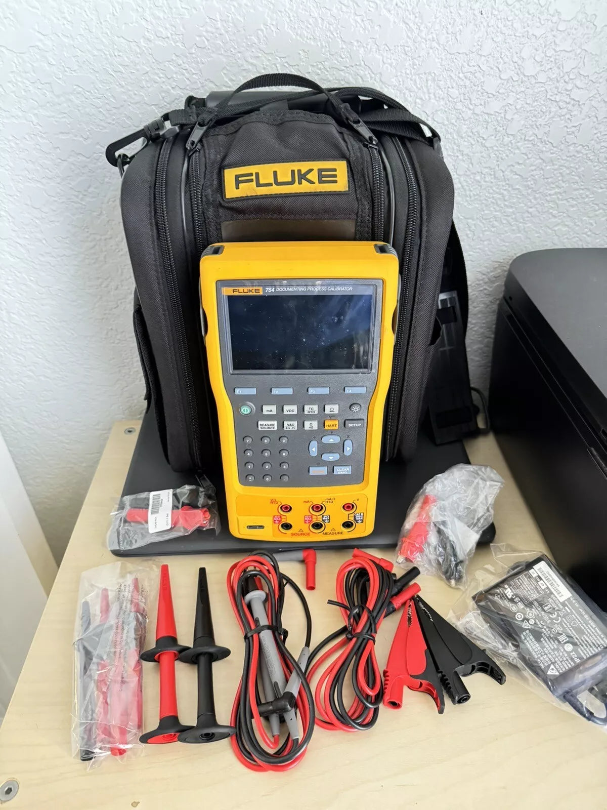Fluke 754 Documenting Multifunction Process Calibrator (Calibrated 2023-2024)