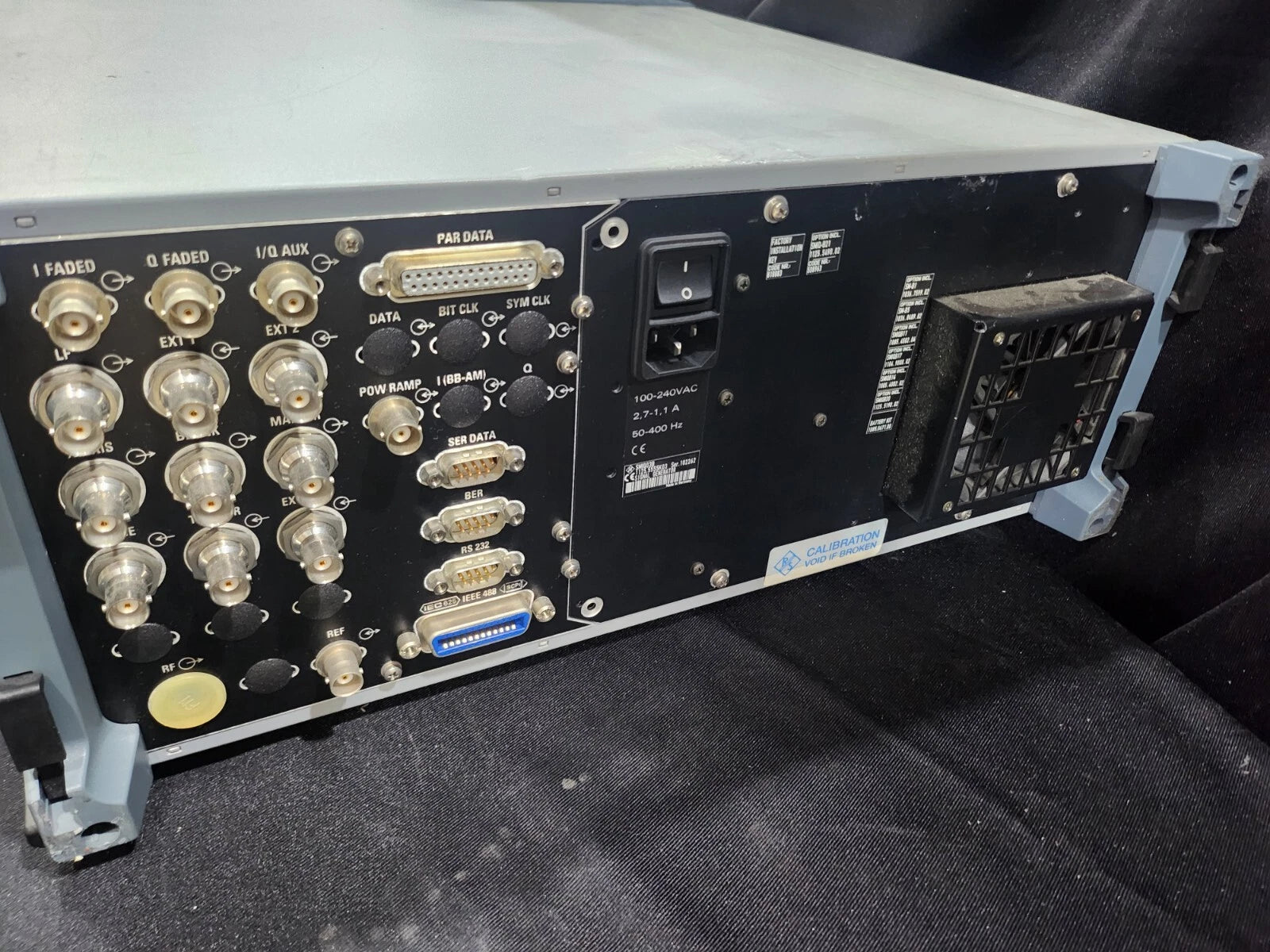 R&S SMIQ06B Vector Signal Generator 300KHz to 3.3GHz AS-IS (2262)