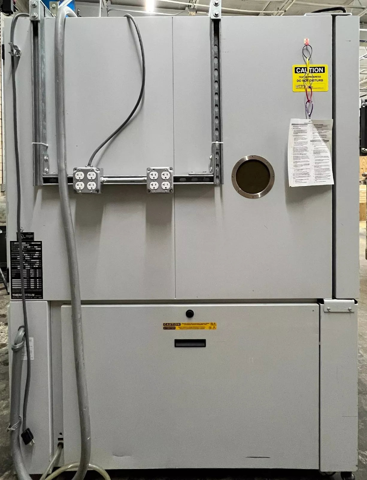 Thermotron SE-600-3-3 Temperature Test Chamber Environmental 208V SE-7800