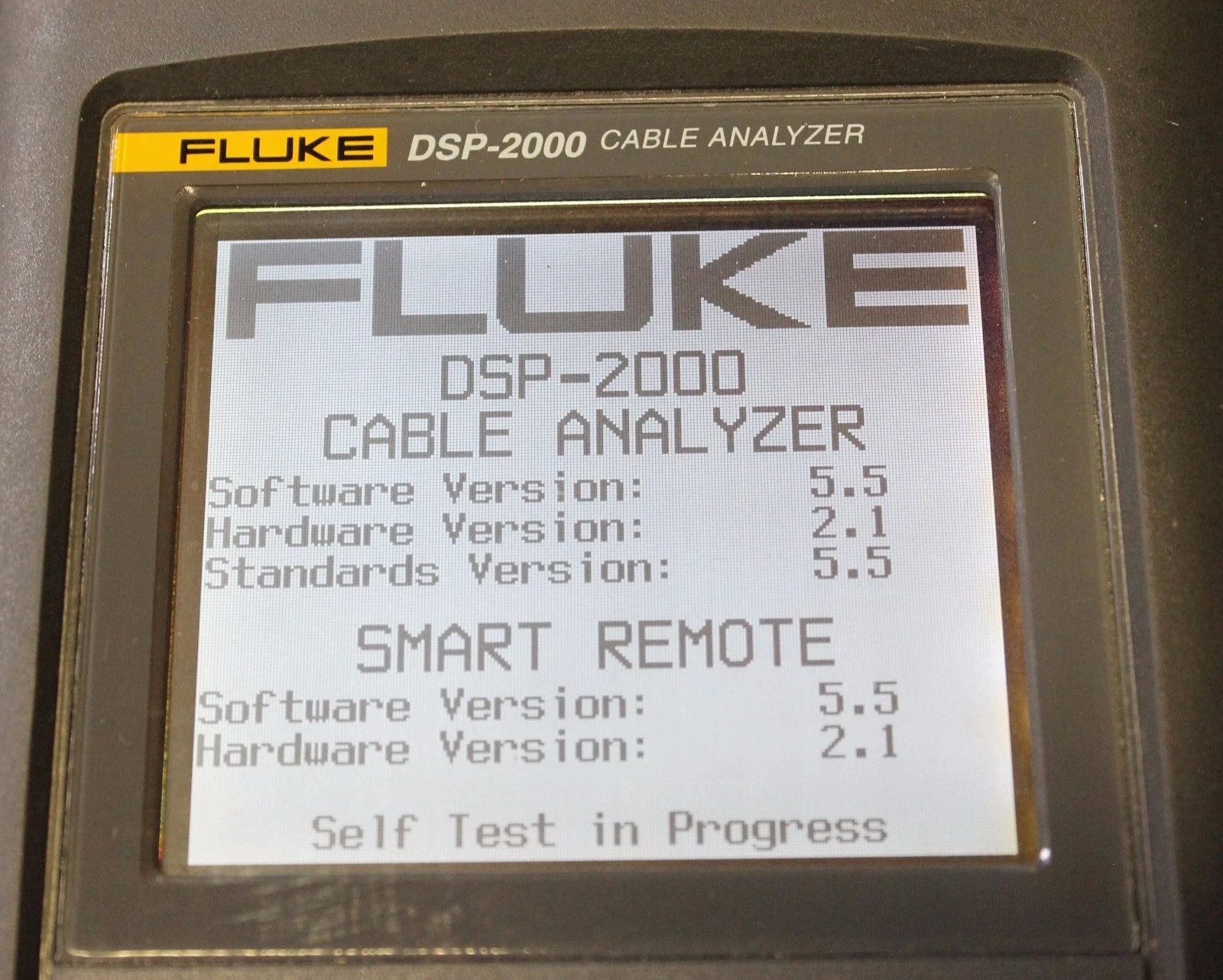 Fluke Networks DSP-2000 Cable Analyzer w/ Smart Remote CAT5 LAN Tester