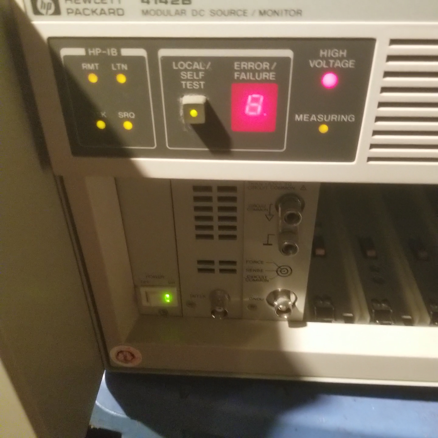 HP 4142B Modular DC Source / Monitor