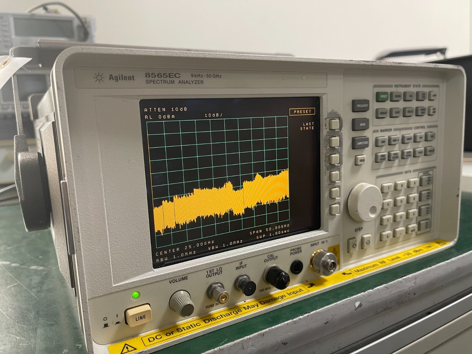Agilent 8565EC 9KHz - 50GHz Spectrum Analyzer w/ 85620A module, 007_0447 - XG eqpt