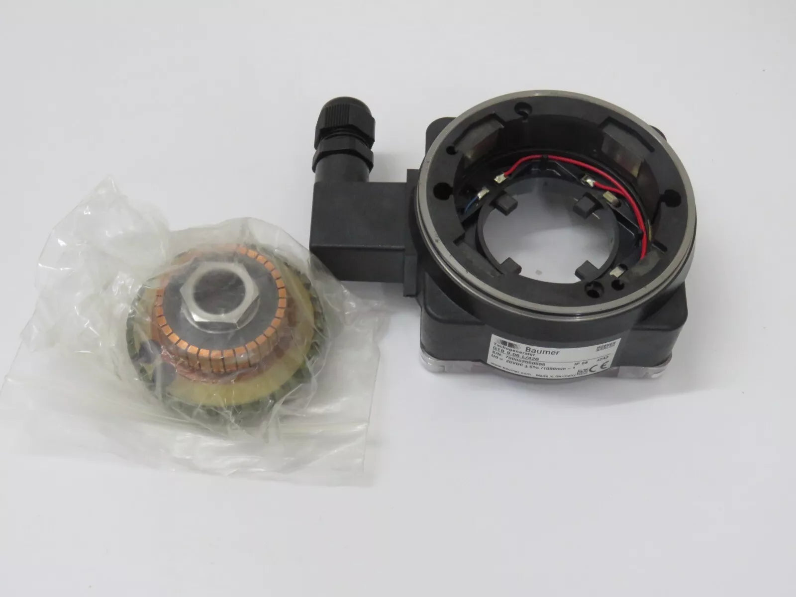 New Baumer GTB 9 Tachogenerator GTB 9.06 L/420 Blind Hollow Shaft
