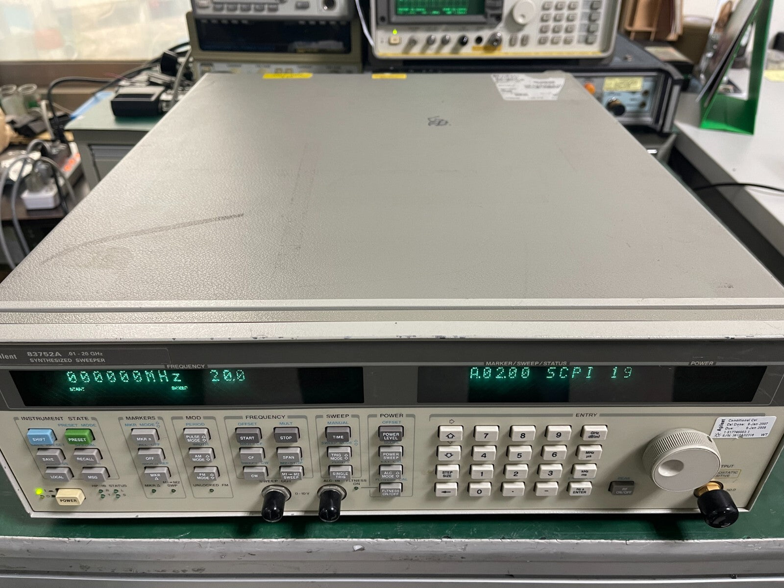 HP Agilent 83752A 10MHz-20GHz Synthesized Sweep Signal Generator ,w/Opt 1E5_2318