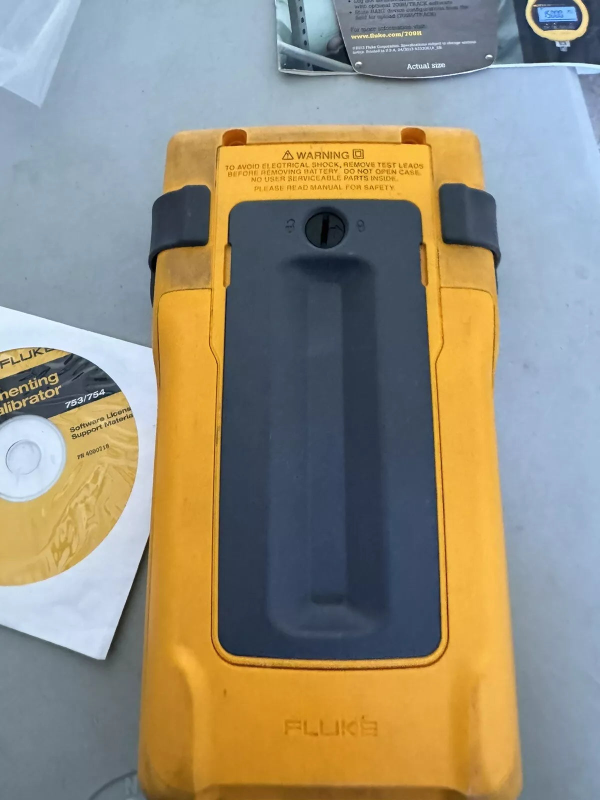 Fluke 754 Documenting Process Calibrator with HART Communication