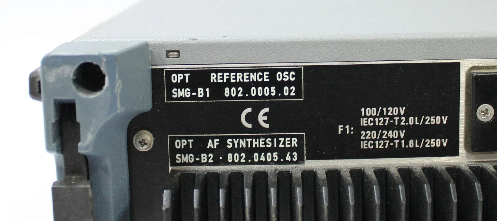 Rohde & Schwarz SMG 100 kHz  1000 MHz RF Signal Generator 801.0001.43 OPT B1 B2