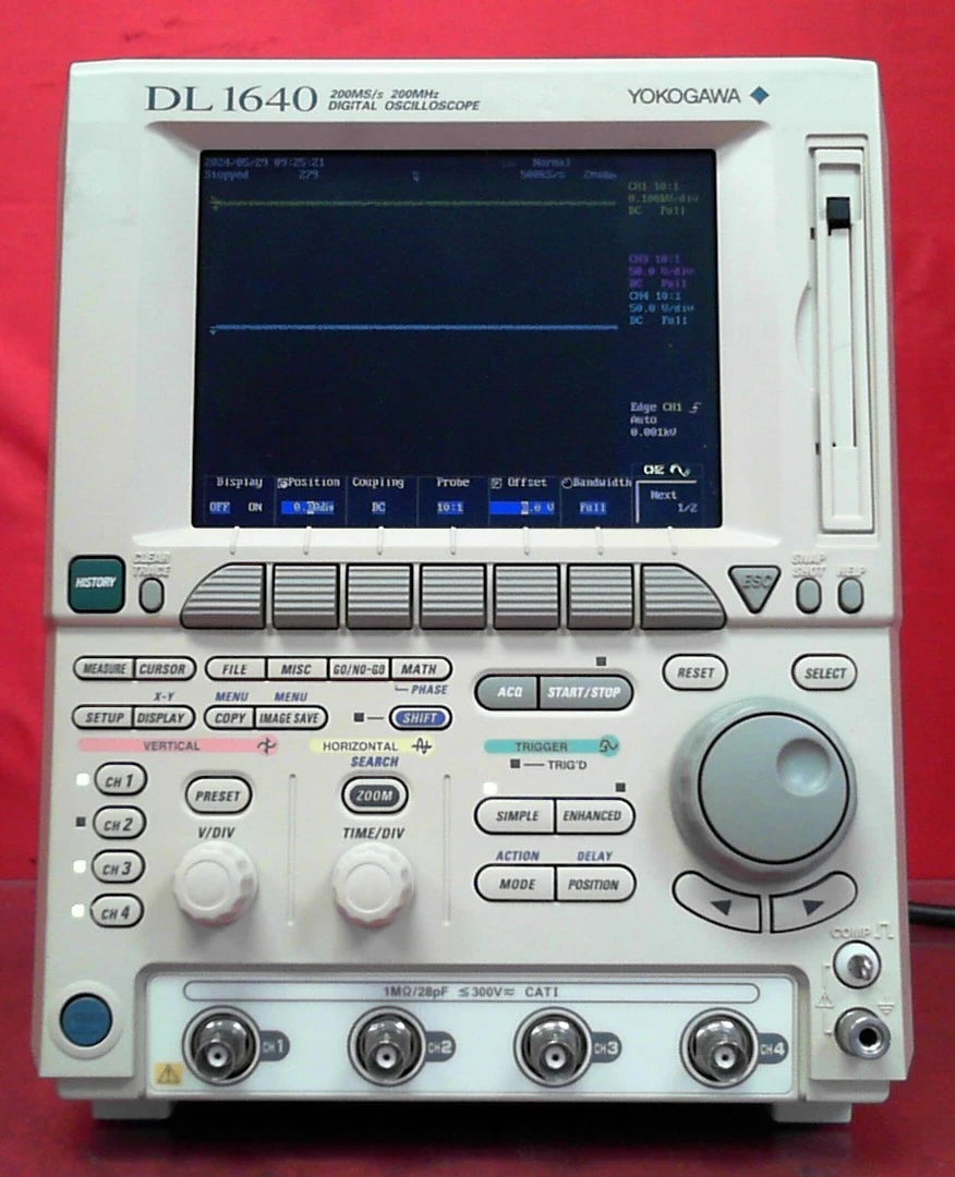 Yokogawa DL1640 AT429167739 Digital Oscilloscope, 4 Channel, 200MHz Bandwidth