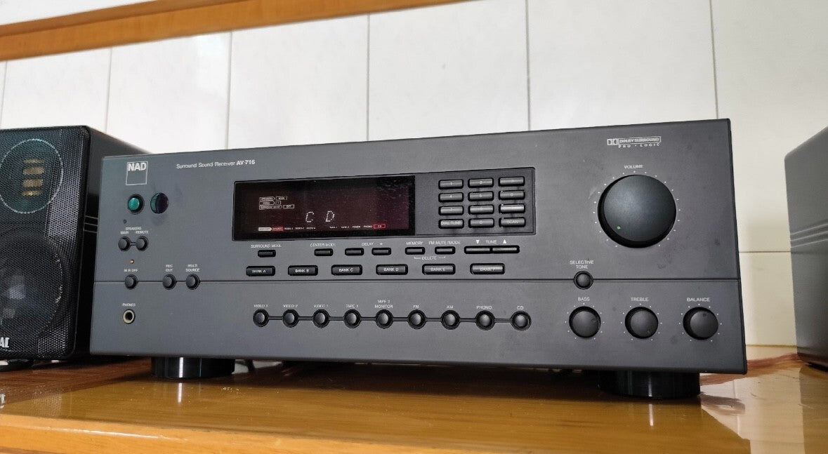 NAD AV 716 Surround Audio Composite Video Receiver