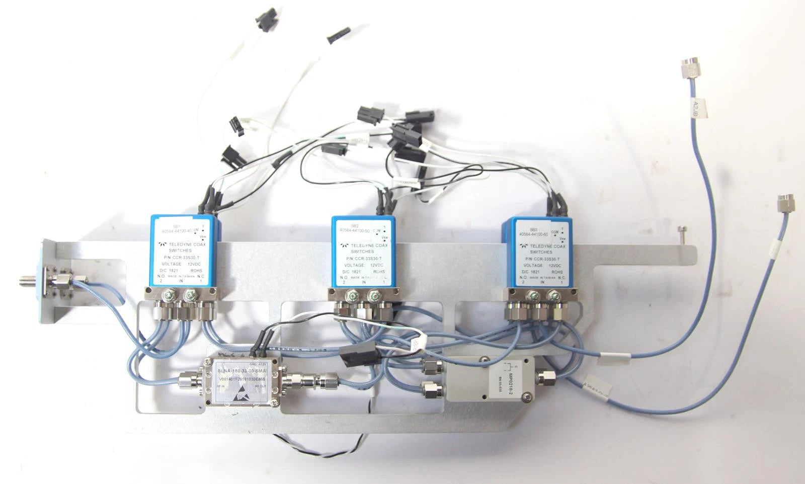 Pair of Fairview Microwave SLNA-180-33-30-SMA 2GHz - 18GHz Broadband Amplifiers