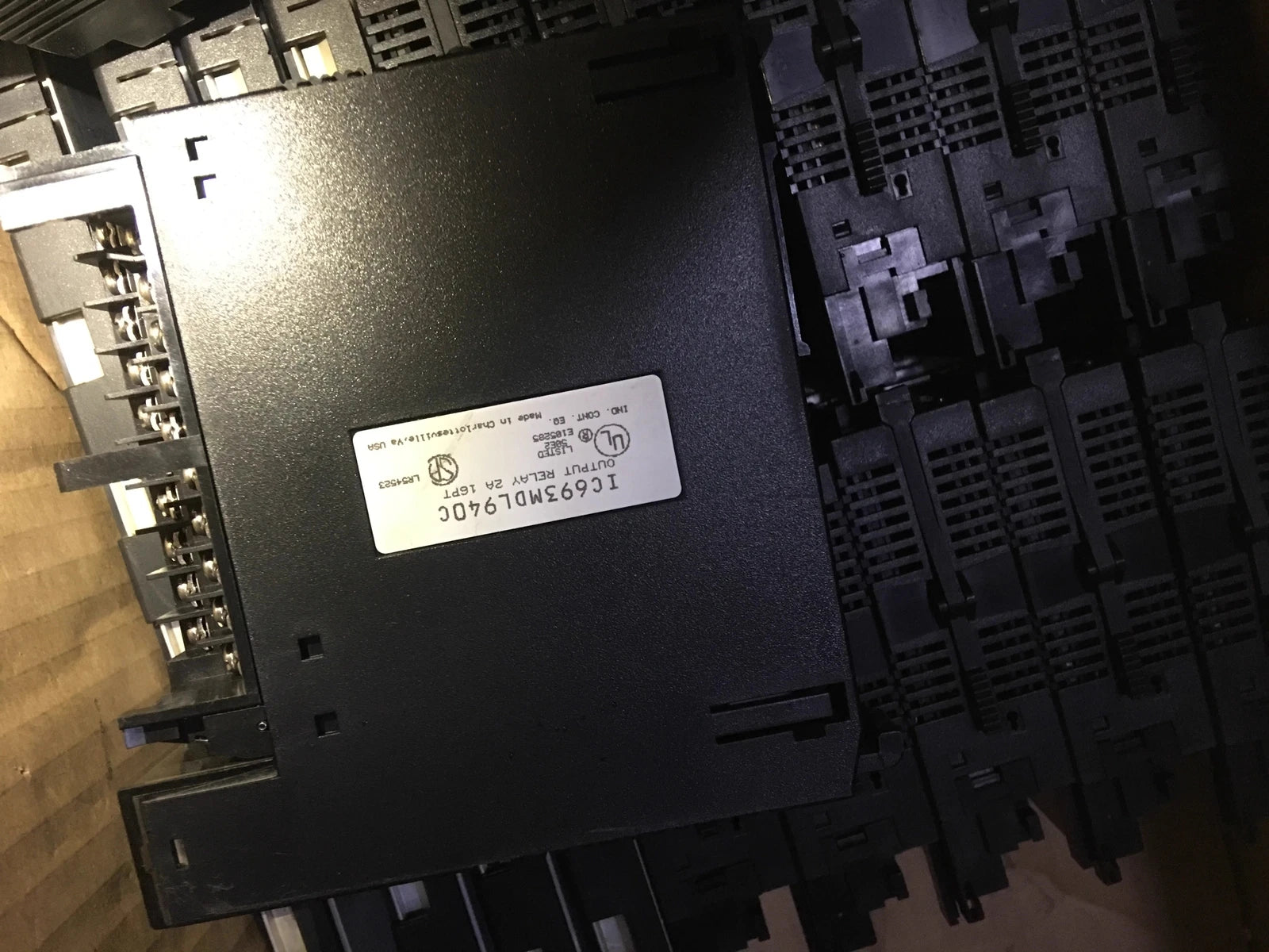 GE Fanuc IC693MDL940C Digital Output Module, 12/24 VDC, 2A, 32 Points