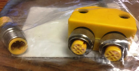 Turck VB2-RS 4.4T-0.2/2FKM 4/S1569 U29790 VB2 Molded Twin Junction Cordset