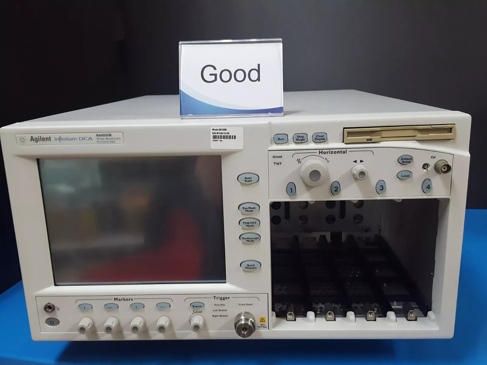 Agilent 86100B Infiniium DCA Wide-Bandwidth Oscilloscope (0125)