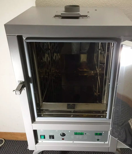 VWR-Sheldon Model 1330FM P/N 9071047 Forced Air Flow Table Top Oven