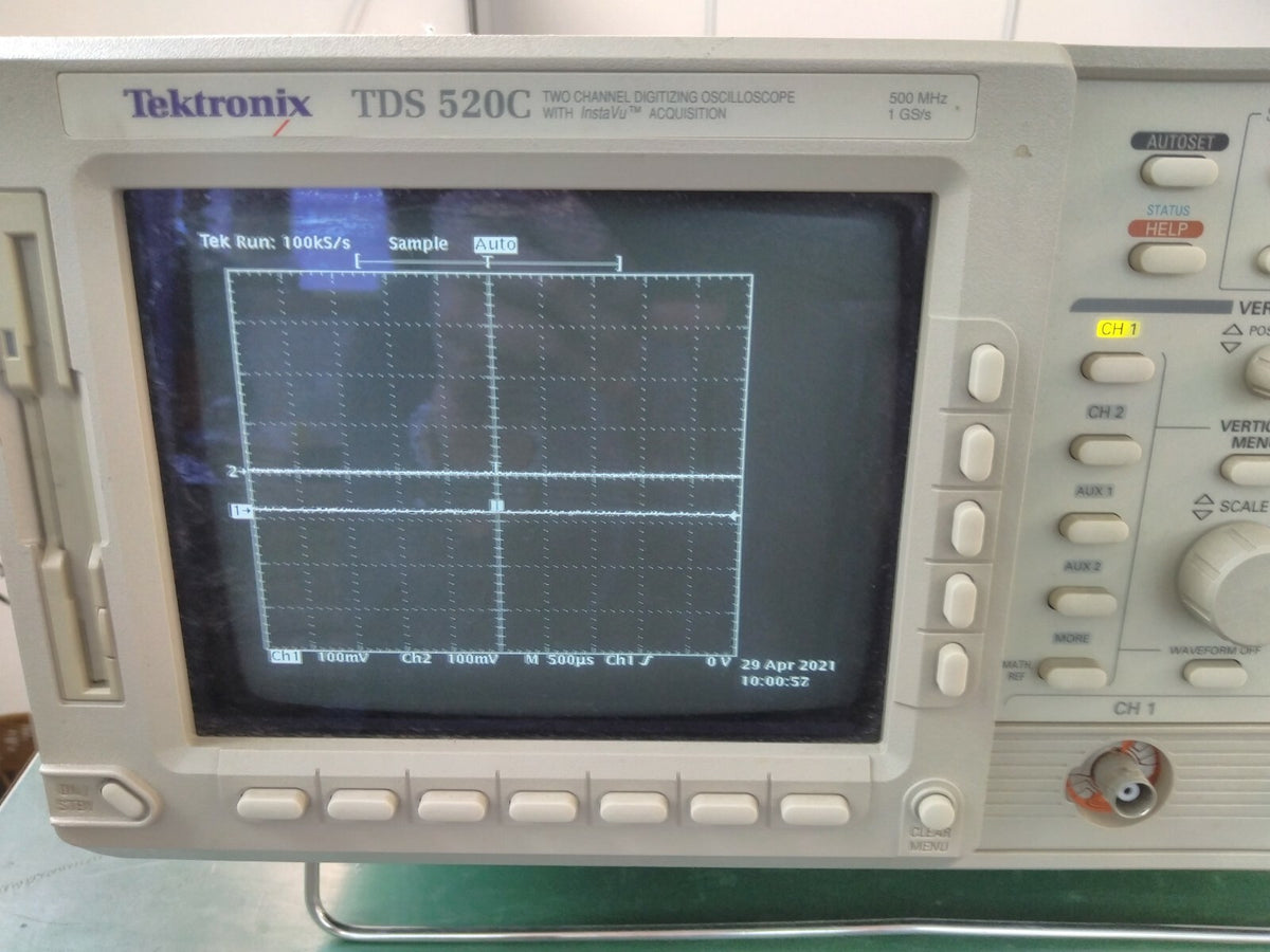 Tektronix TDS520C 2 Channel Oscilloscope 500MHz 1GSa/s 13 1F HD 2M 2F - XG eqpt