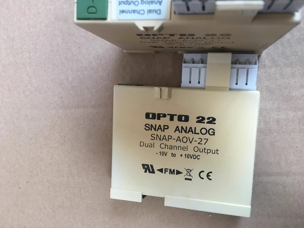 OPTO 22 SNAP-AOV-27 Analog Output Module for Industrial Control Systems