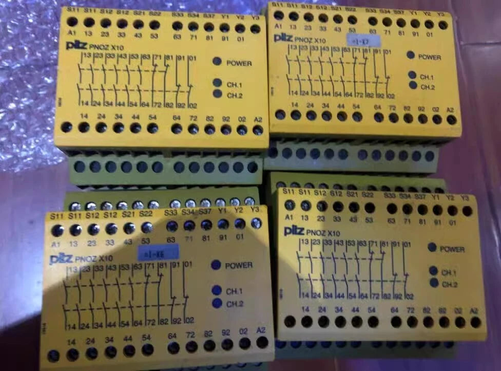 PNOZ X10 PNOZ 10 774709 Safety Relay Module