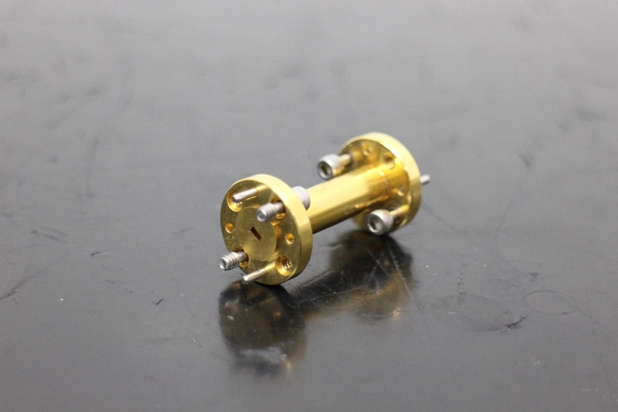 Waveguide WR15-WR10 Tapered adaptor