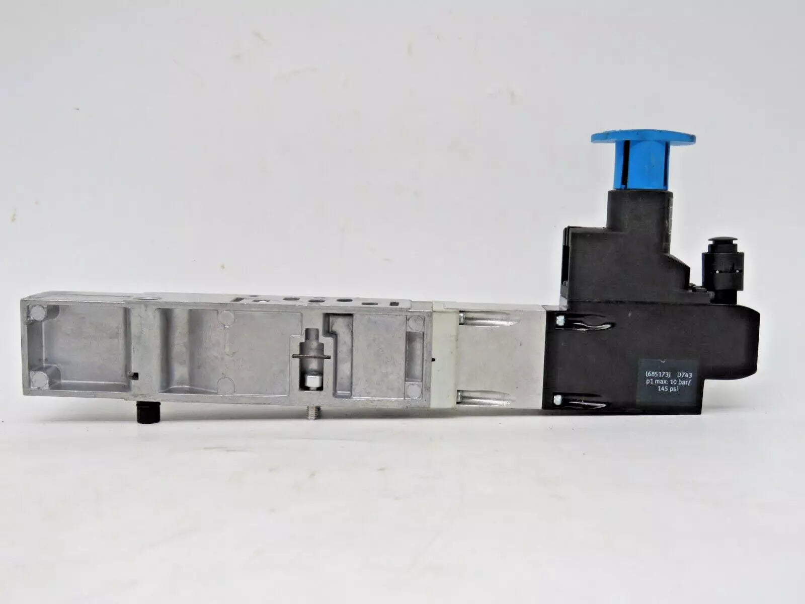 Festo VABF-S4-1-R1C2-C-10EZAY Solenoid Valve Regulator Plate 26 MM
