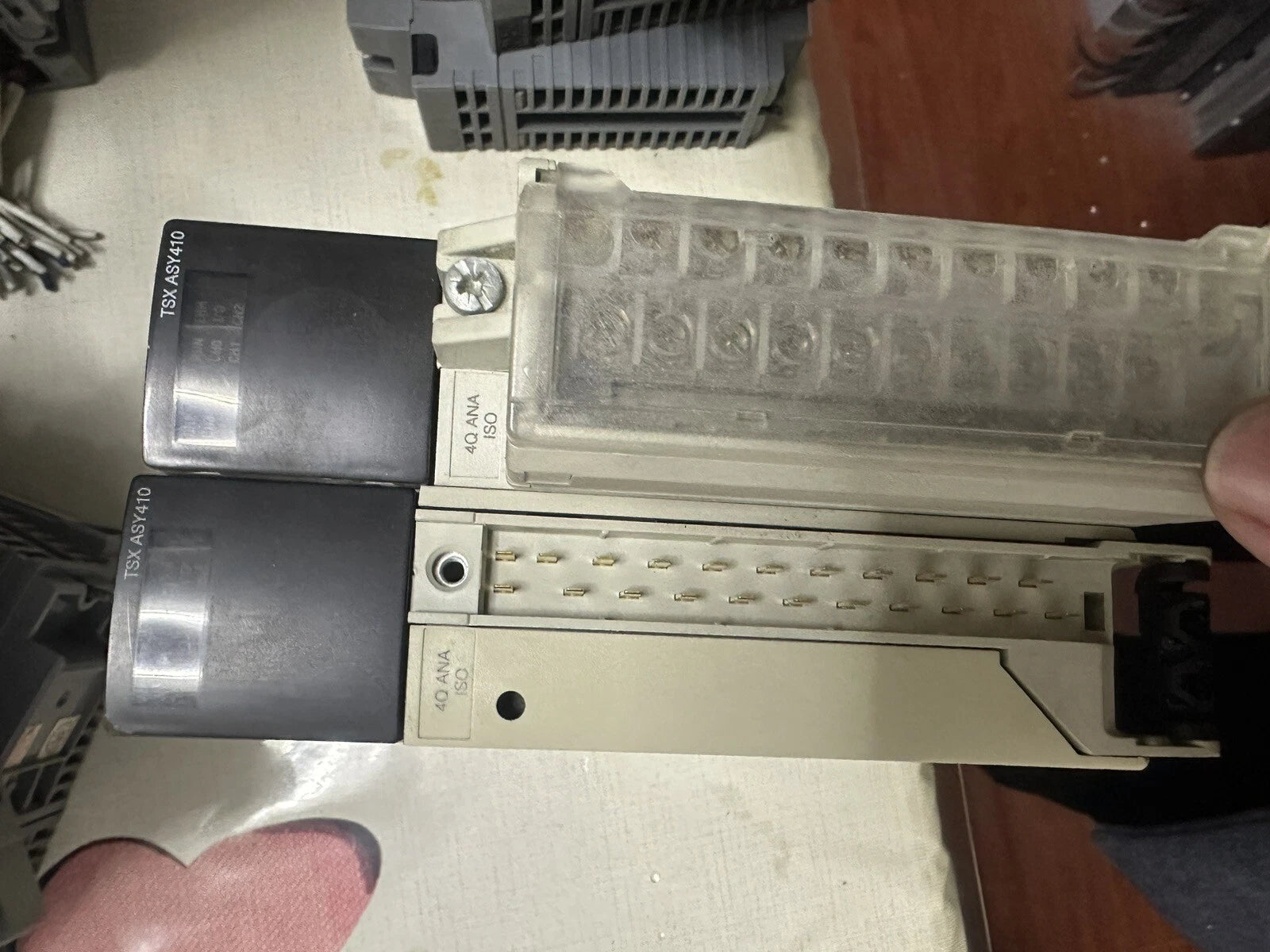 Modicon Premium TSXASY410 with 4-Product Extension Module