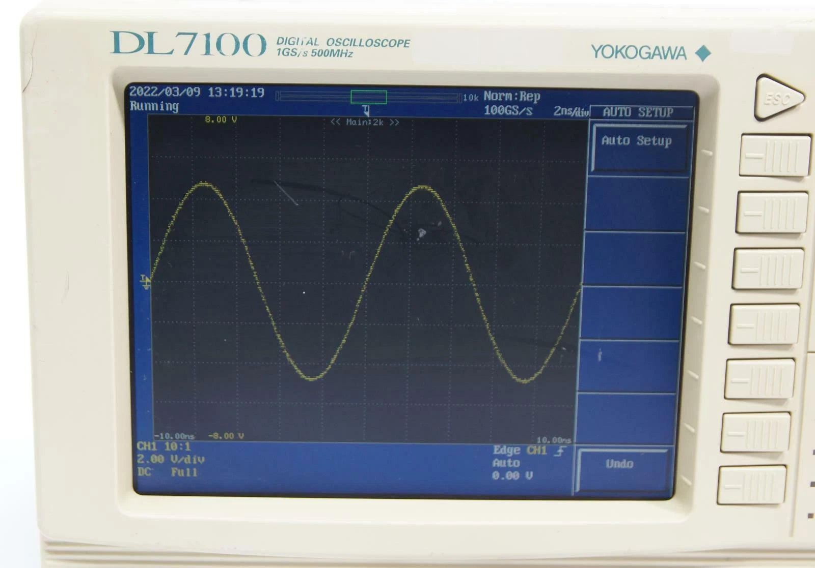 Yokogawa DL7100 Digital Oscilloscope 500 MHz, 4-Channel, 1GS/s
