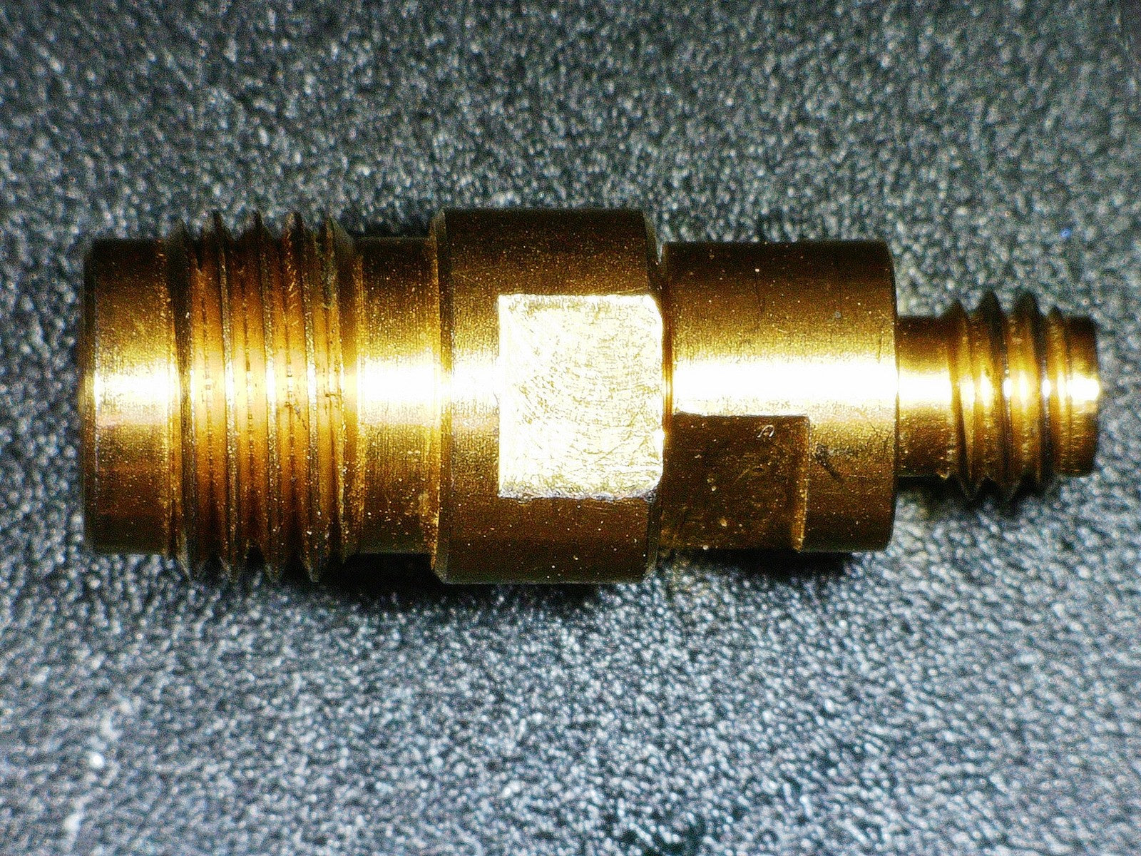 Waka 02R0235-00 1.0mm Connector