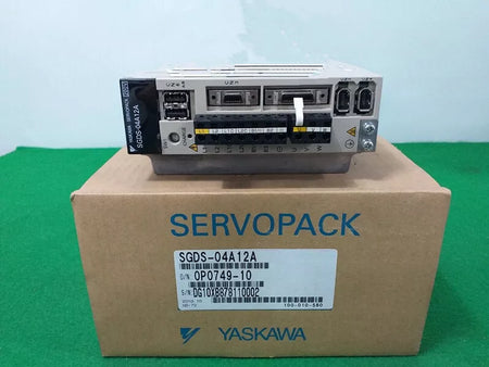 New YASKAWA SGDS-04A12A Servo Driver SGDS04A12A In Box Expedited Shipping
